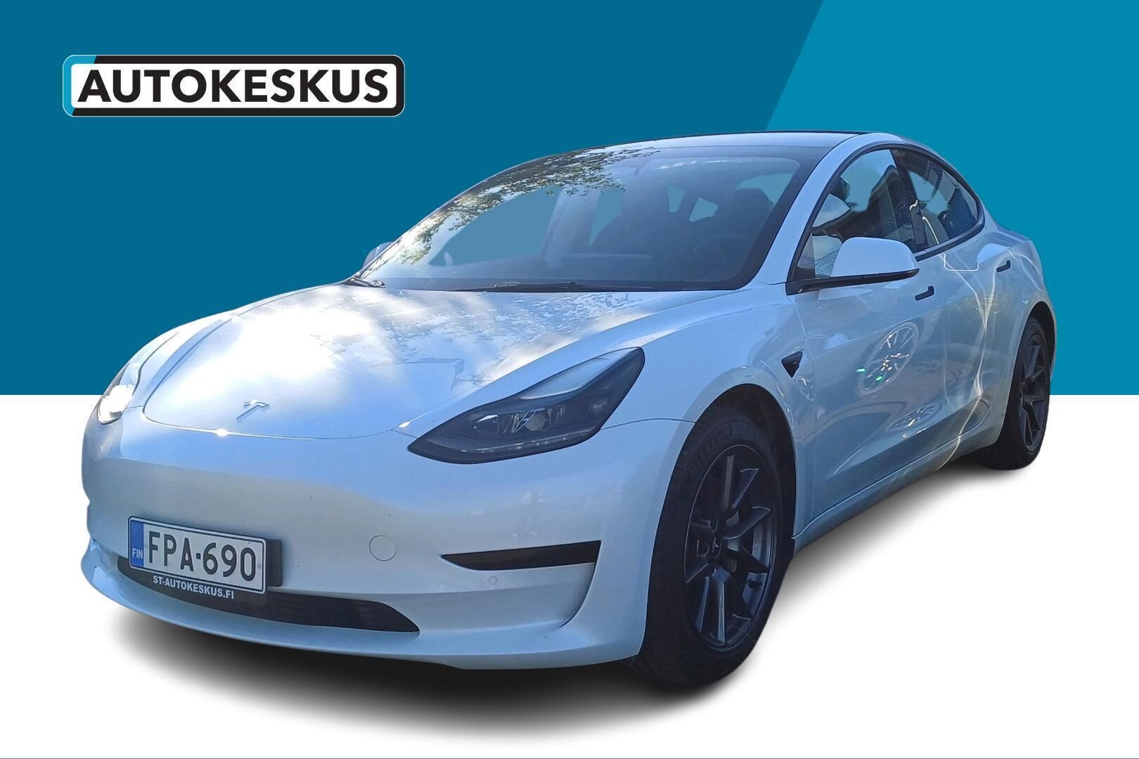 Tesla Model 3 iso kuva 0