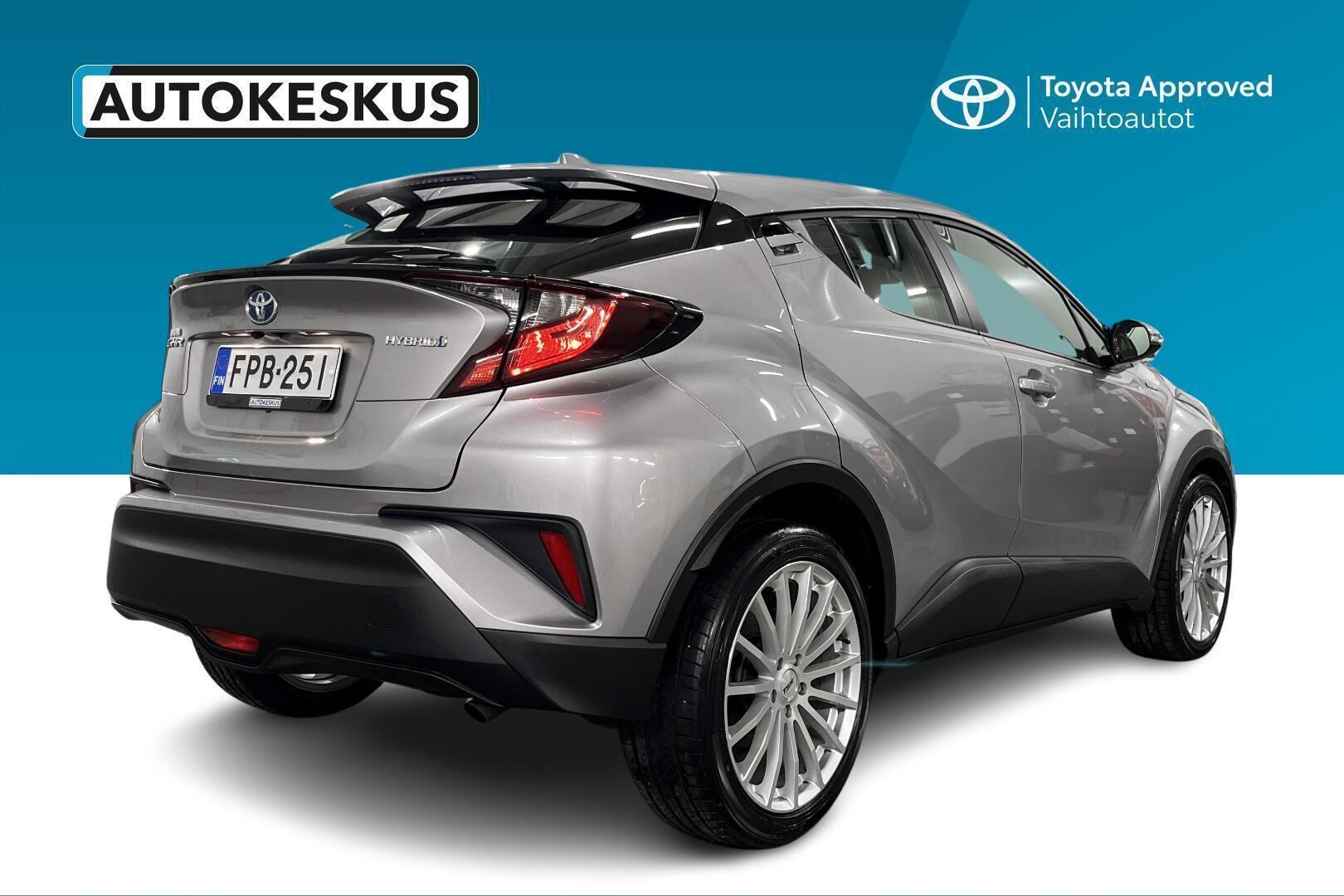 Toyota C-HR iso kuva 4