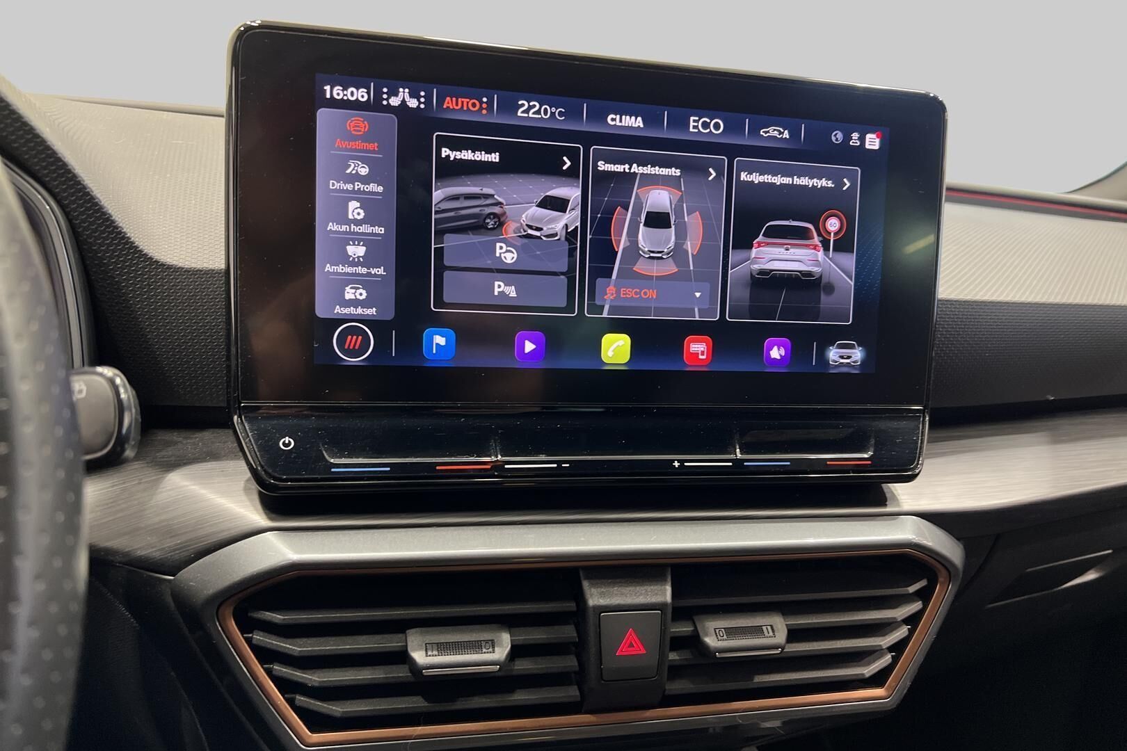 Cupra Leon iso kuva 17