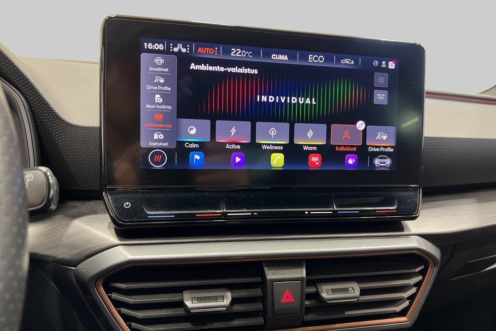 Cupra Leon iso kuva 20