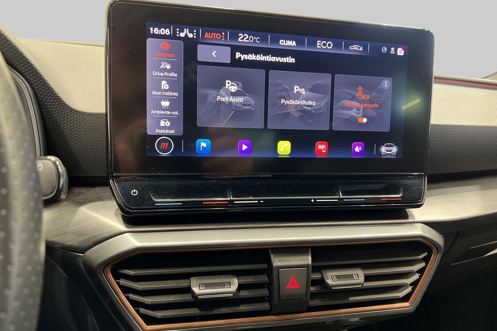Cupra Leon iso kuva 24