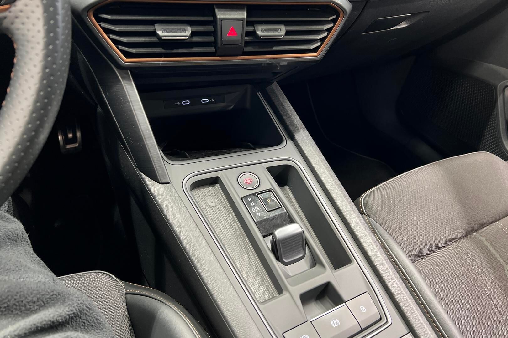 Cupra Leon iso kuva 33