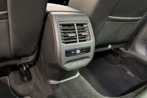 Cupra Leon esikatselu 43