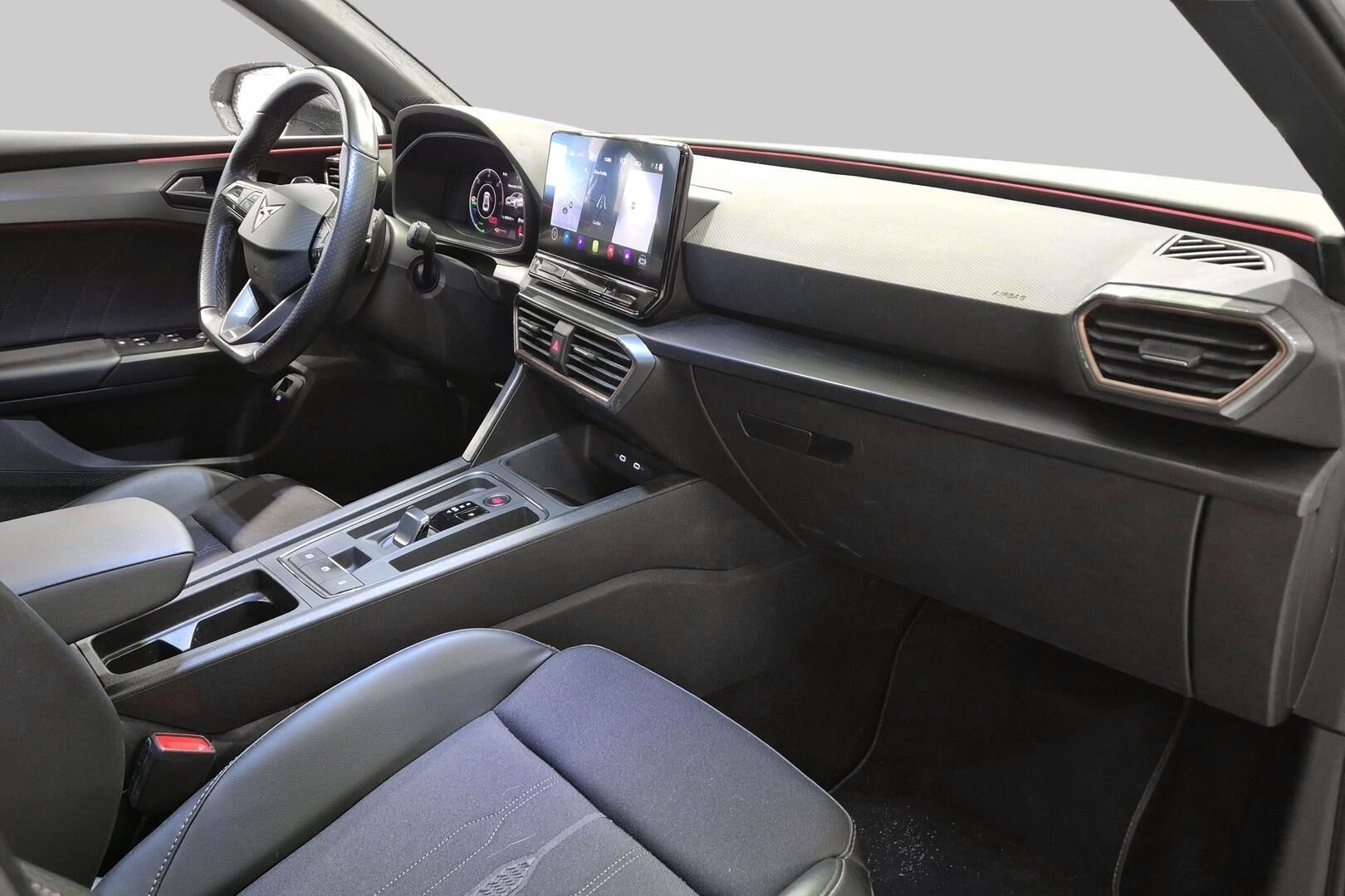 Cupra Leon iso kuva 5