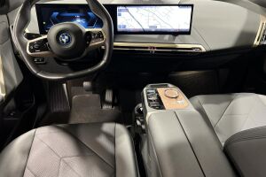 BMW iX esikatselu 10
