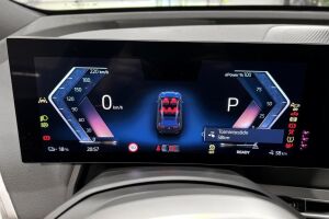 BMW iX esikatselu 17