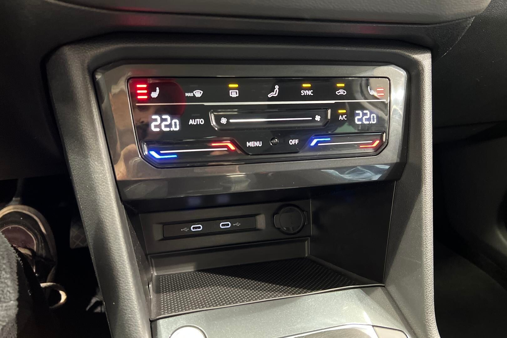 Volkswagen Tiguan iso kuva 24