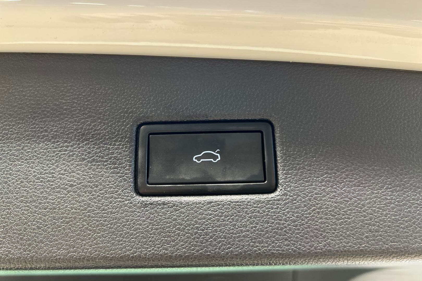 Volkswagen Tiguan iso kuva 38