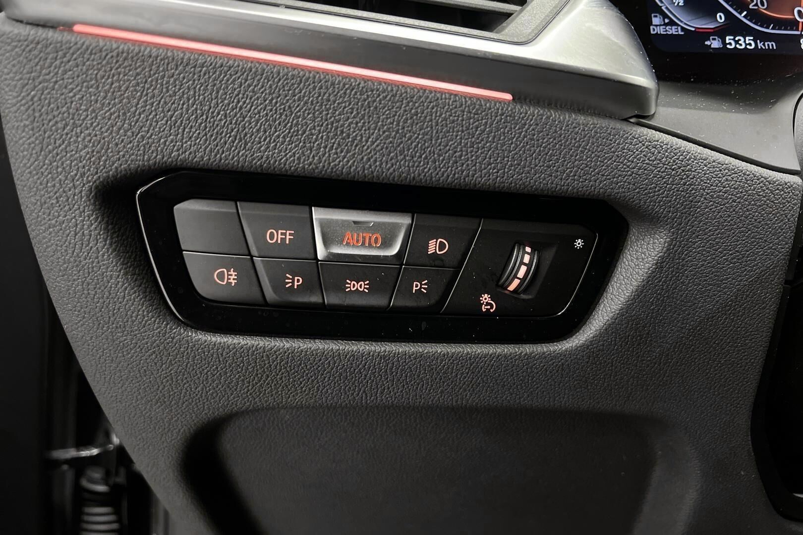 BMW 3-sarja iso kuva 22