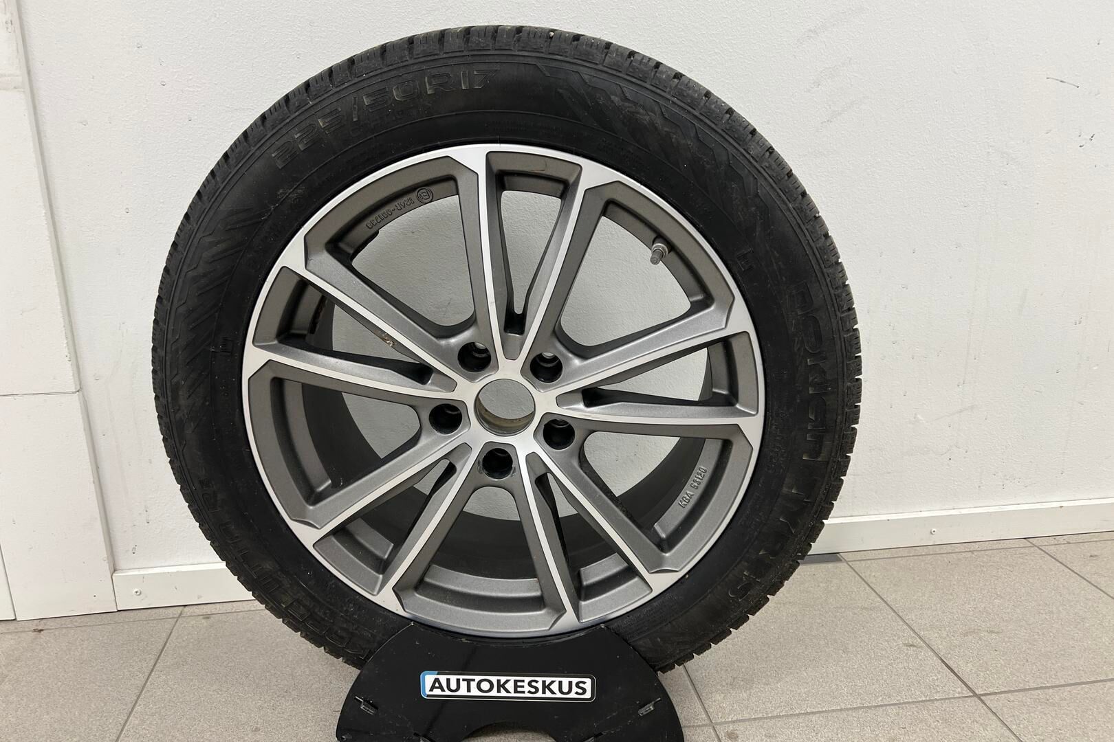 BMW 3-sarja iso kuva 23