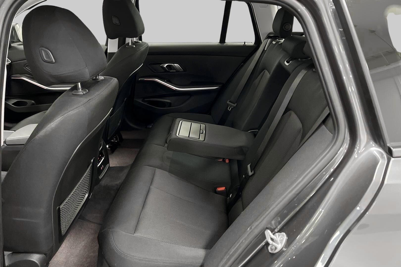 BMW 3-sarja iso kuva 9