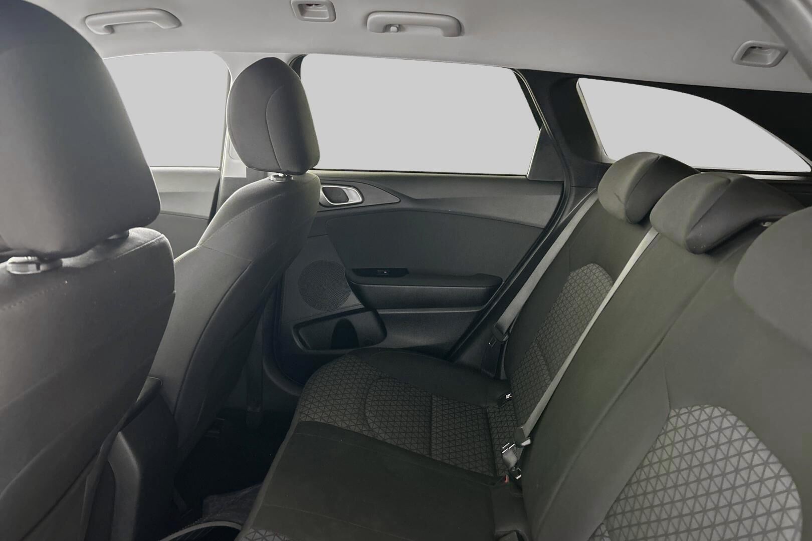 Kia Ceed iso kuva 20