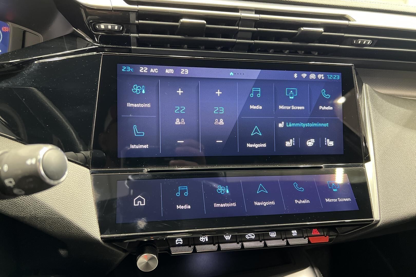 Peugeot 308 iso kuva 22