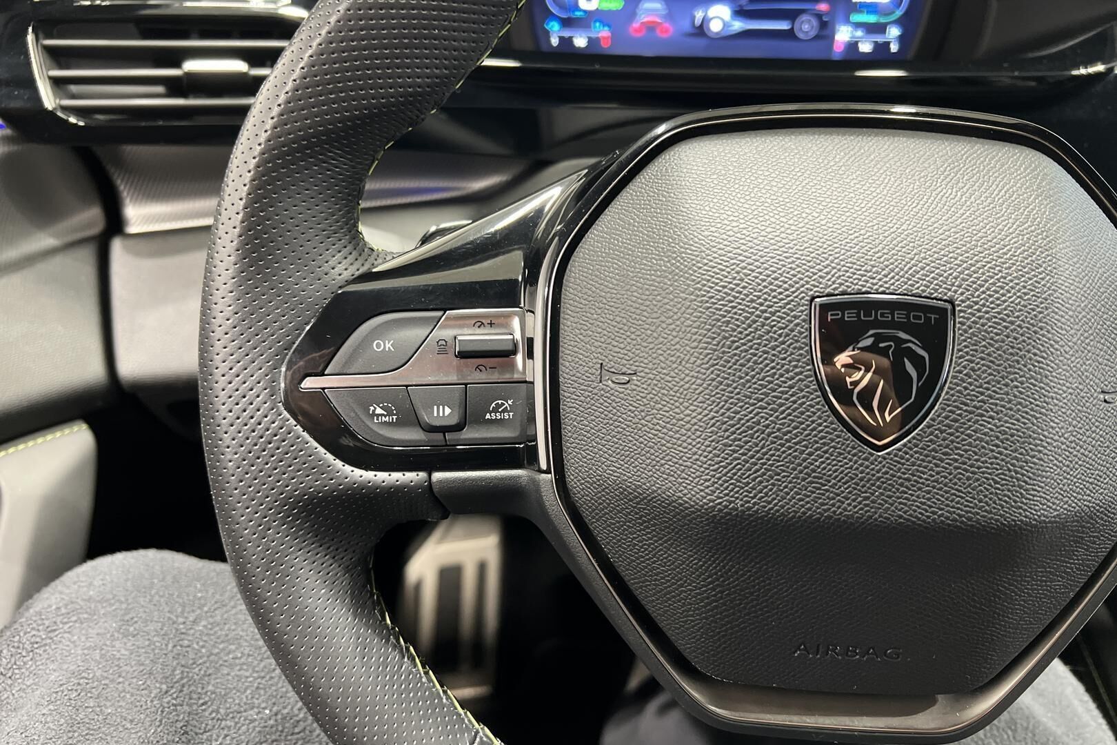 Peugeot 308 iso kuva 35