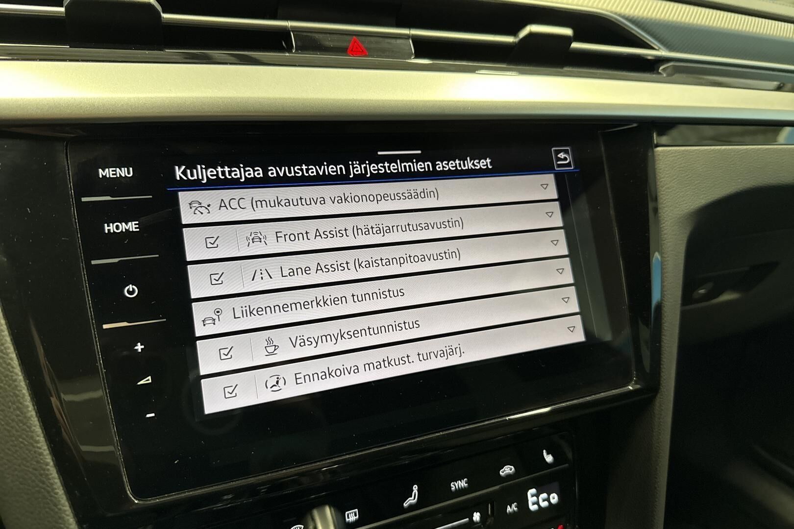 Volkswagen Arteon iso kuva 20