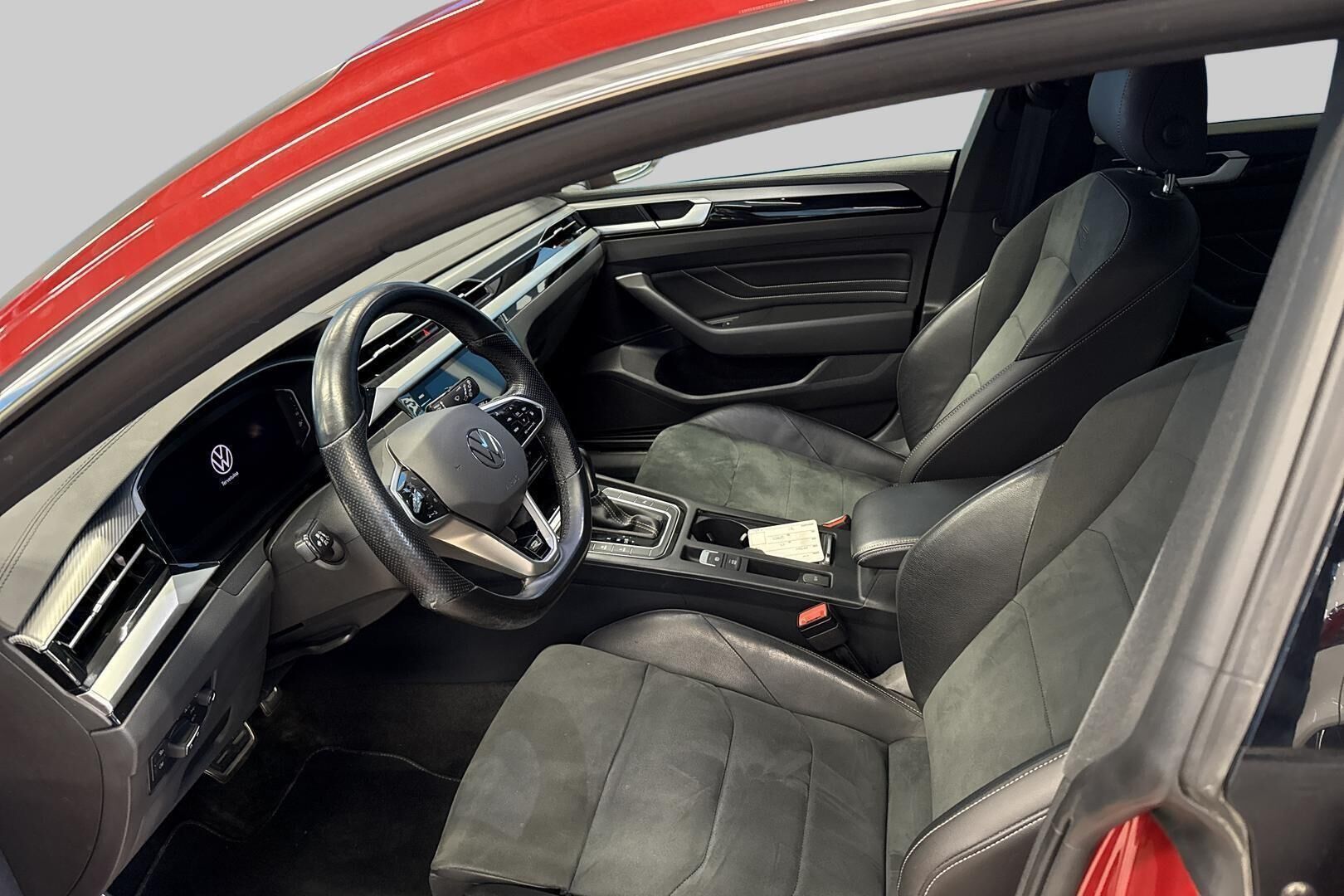 Volkswagen Arteon iso kuva 9