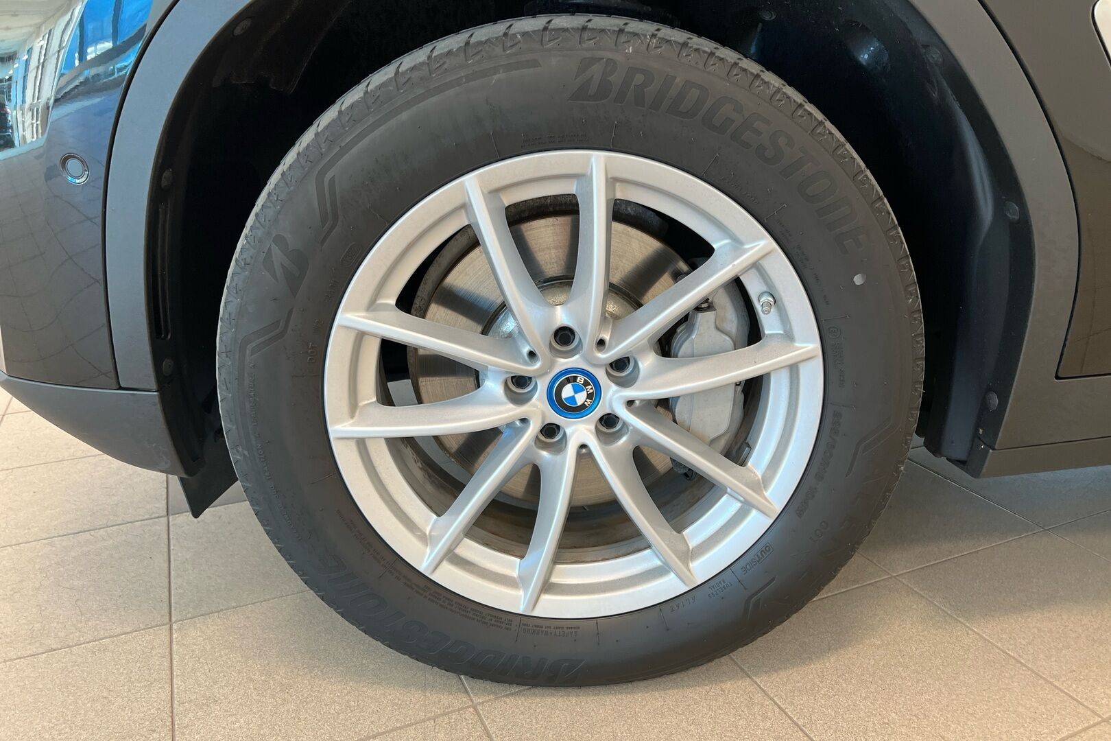 BMW X3 iso kuva 9