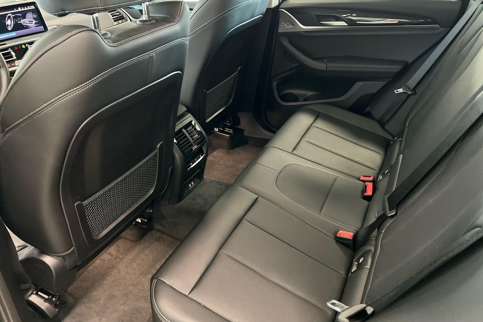 BMW X3 iso kuva 7