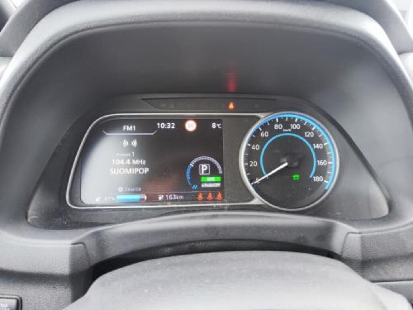 Nissan Leaf iso kuva 1