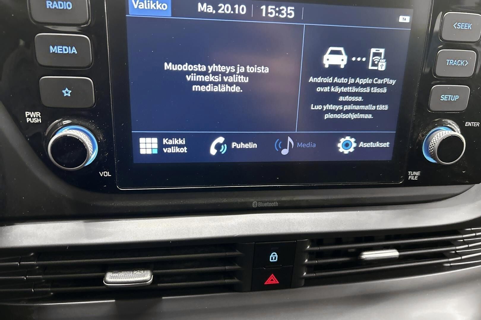 Hyundai i20 Hatchback iso kuva 15