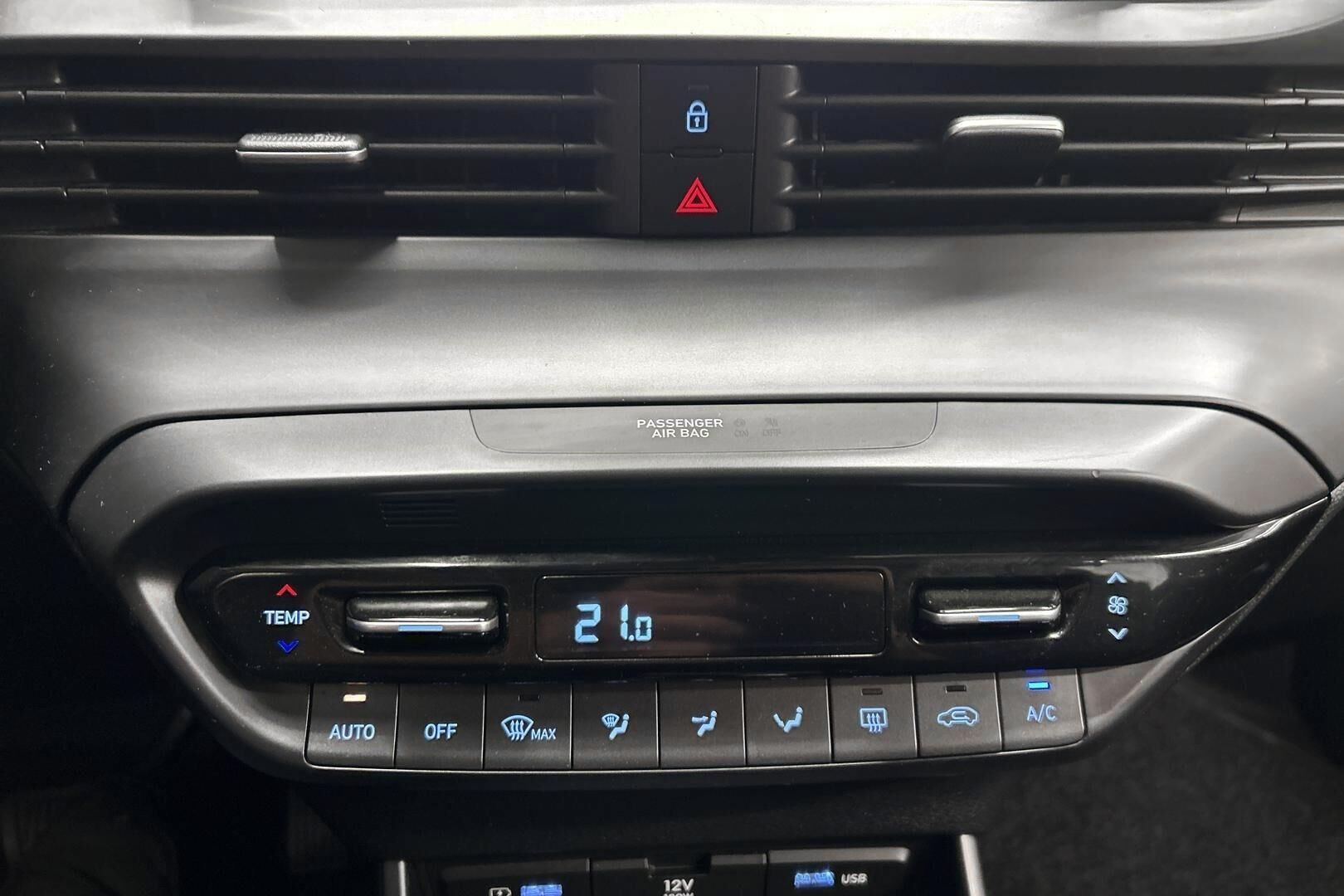 Hyundai i20 Hatchback iso kuva 17