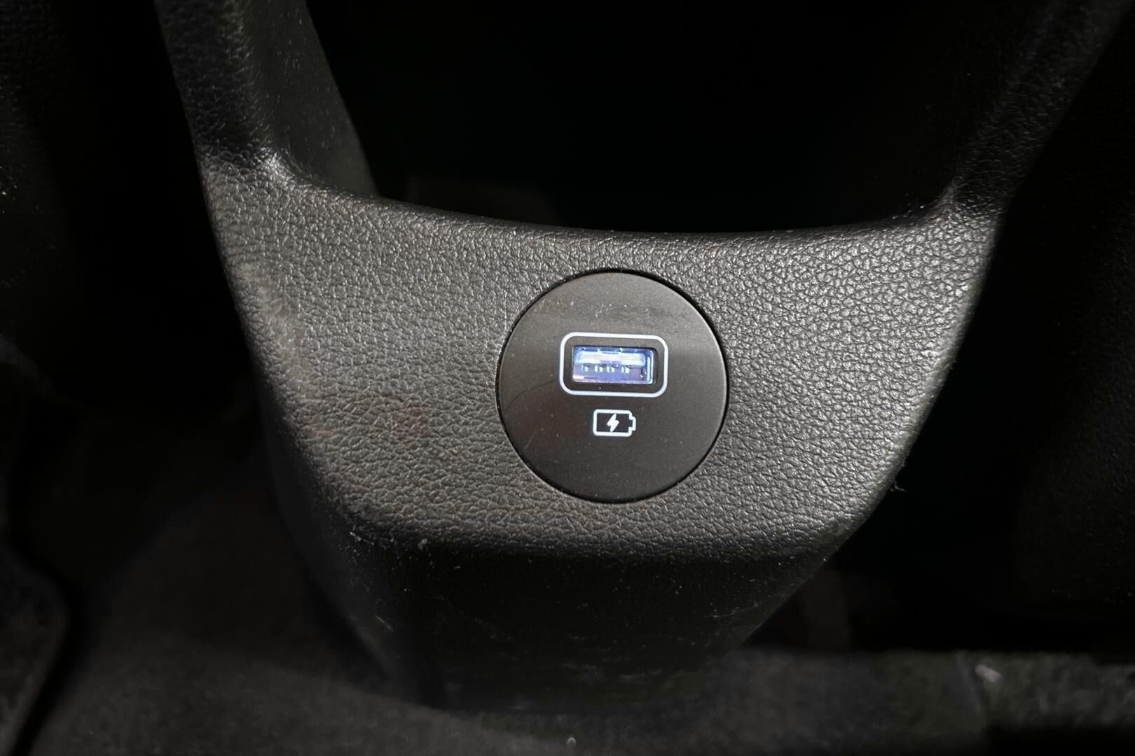 Hyundai i20 Hatchback iso kuva 24