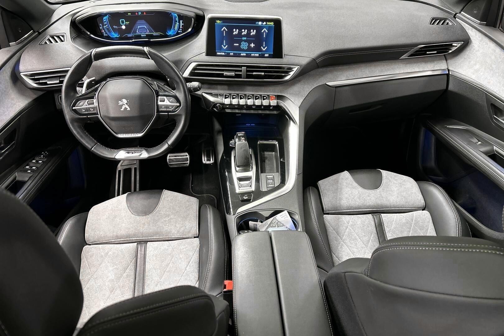 Peugeot 3008 iso kuva 5