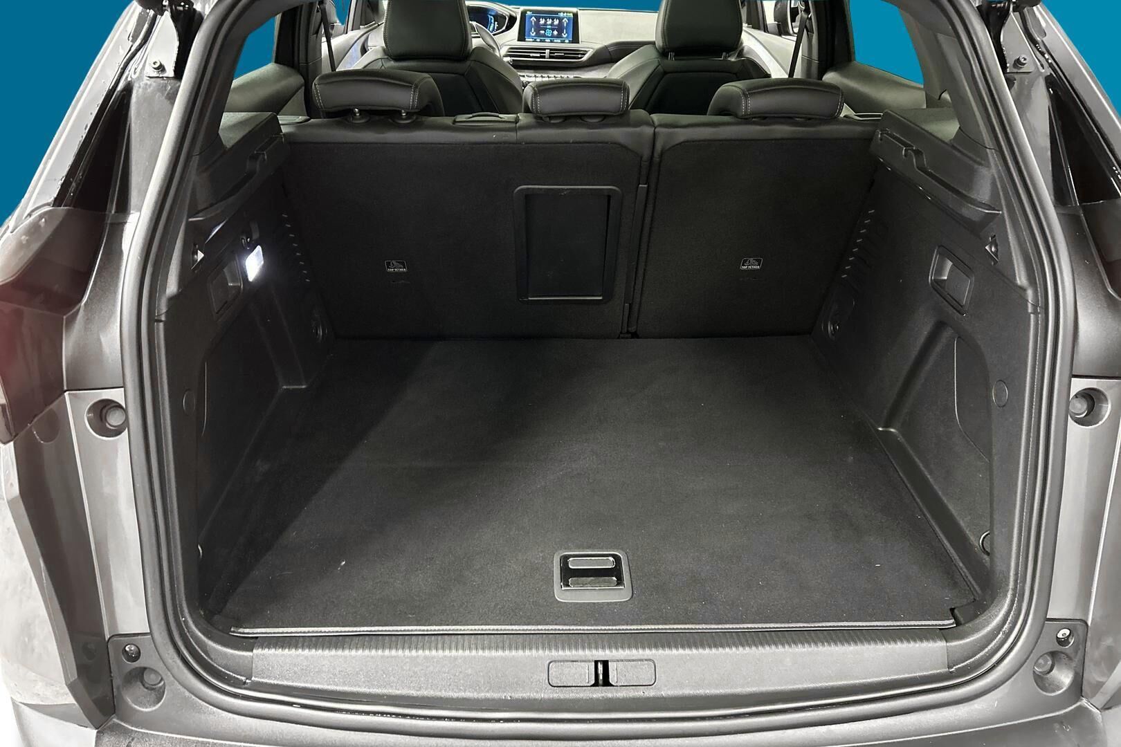 Peugeot 3008 iso kuva 16