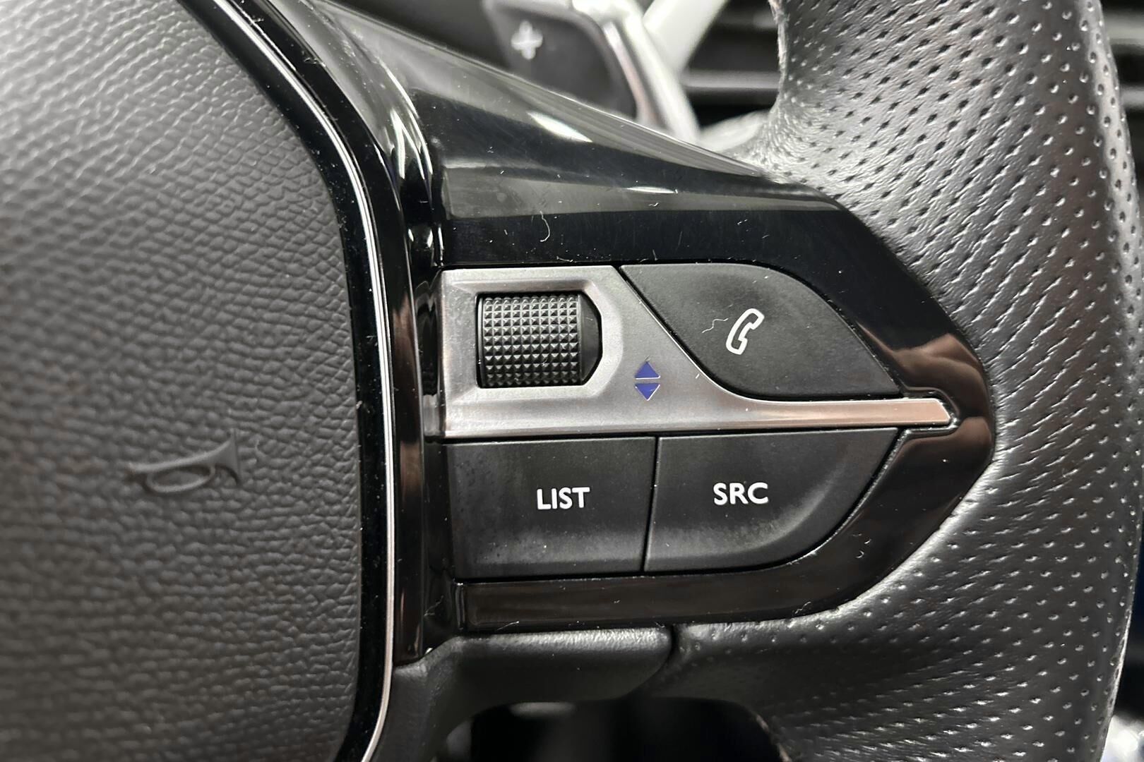 Peugeot 3008 iso kuva 20