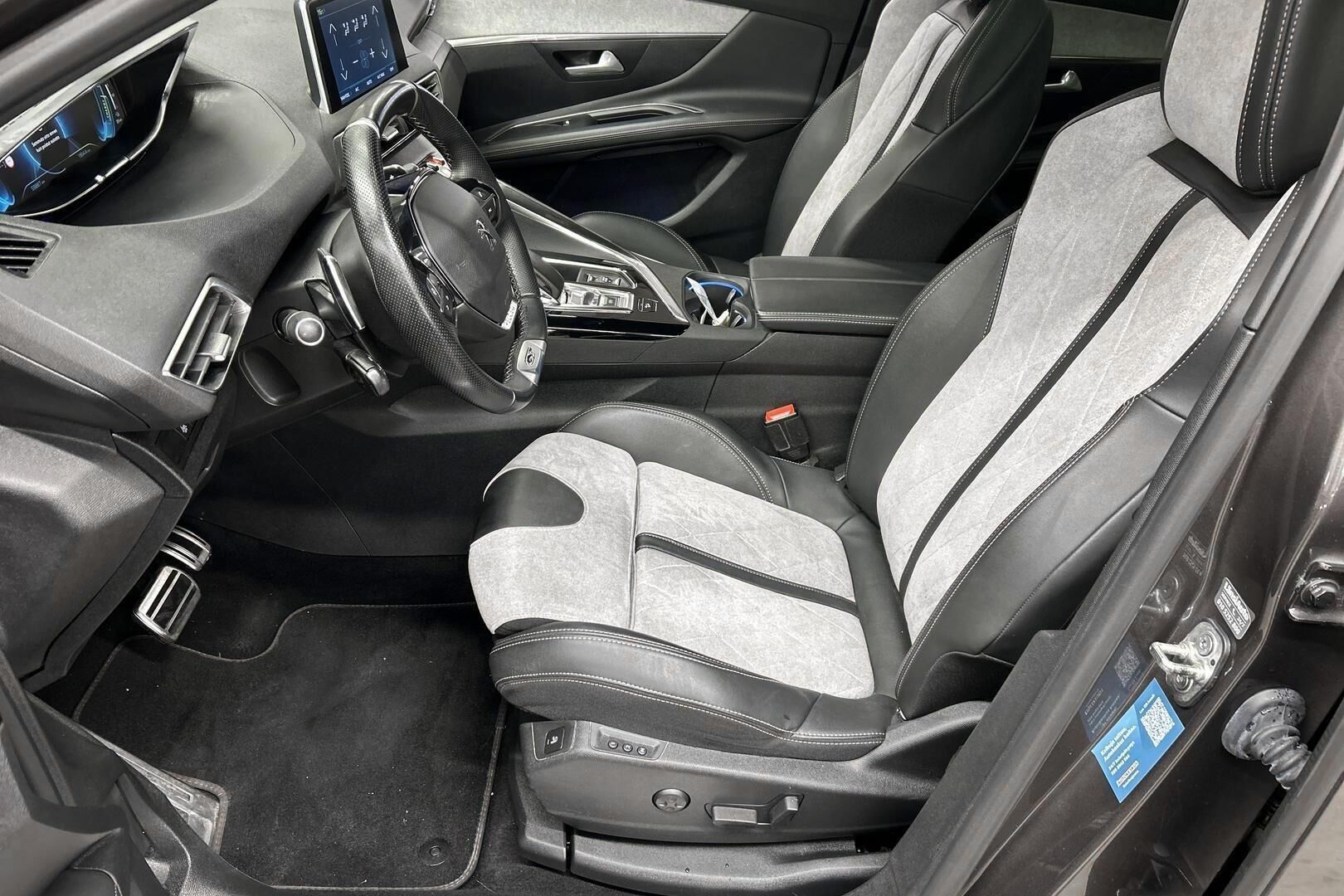 Peugeot 3008 iso kuva 15