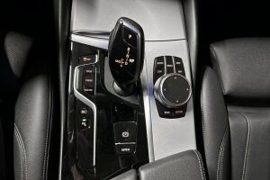 BMW 5-sarja esikatselu 19