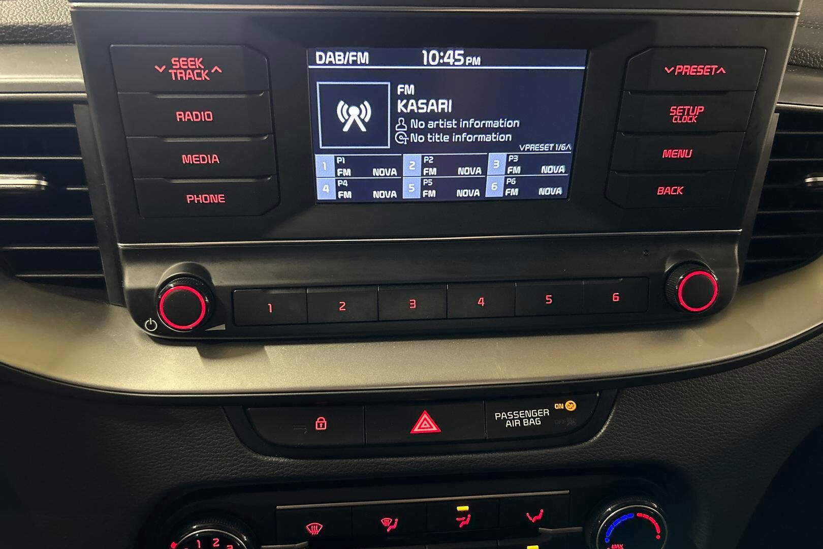 Kia Ceed iso kuva 23