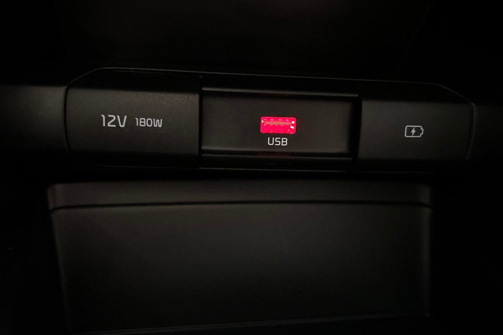 Kia Ceed iso kuva 12