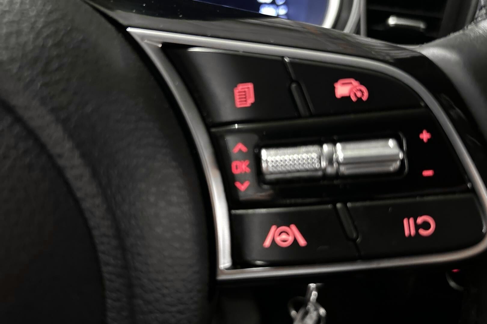 Kia Ceed iso kuva 14