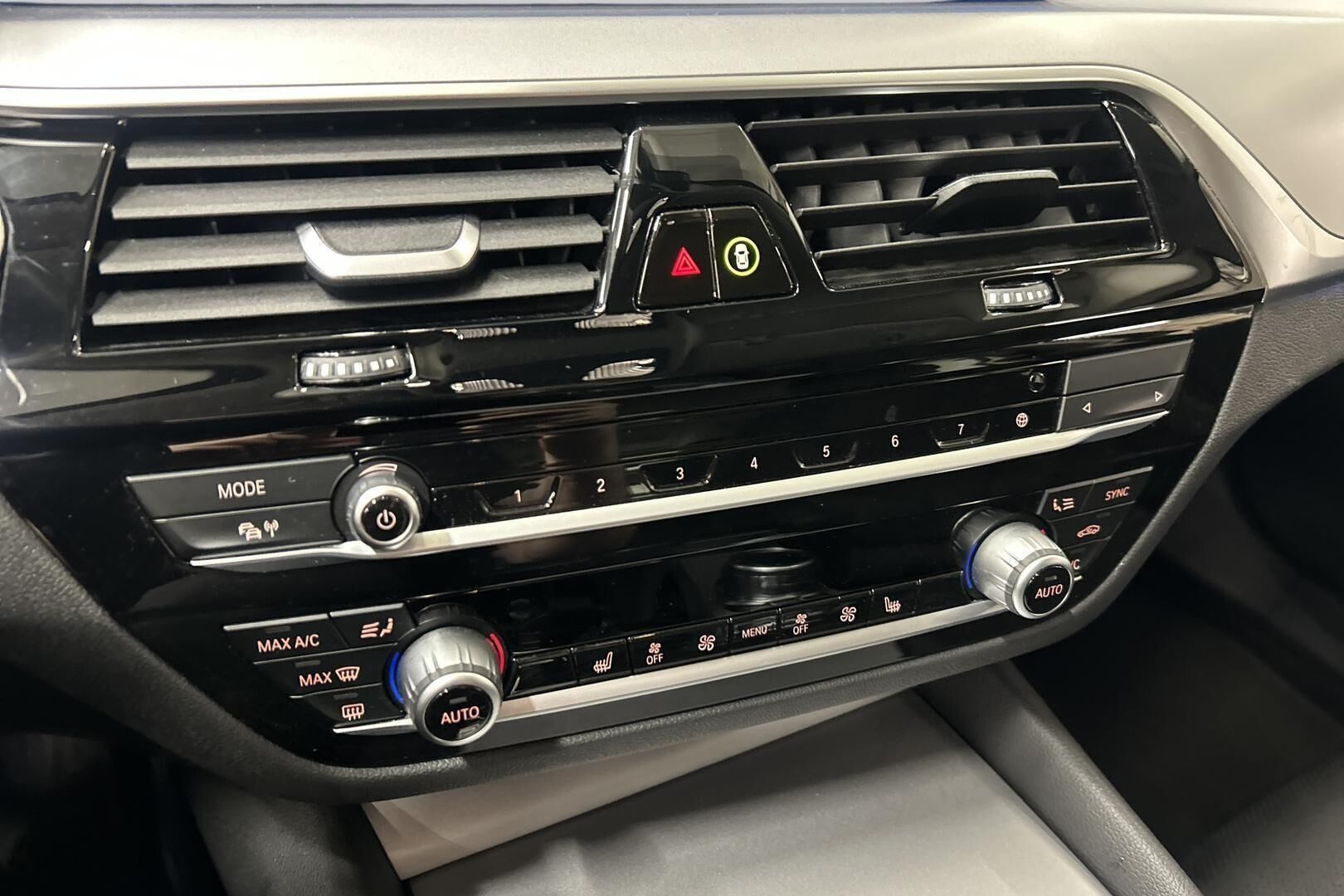 BMW 5-sarja iso kuva 16