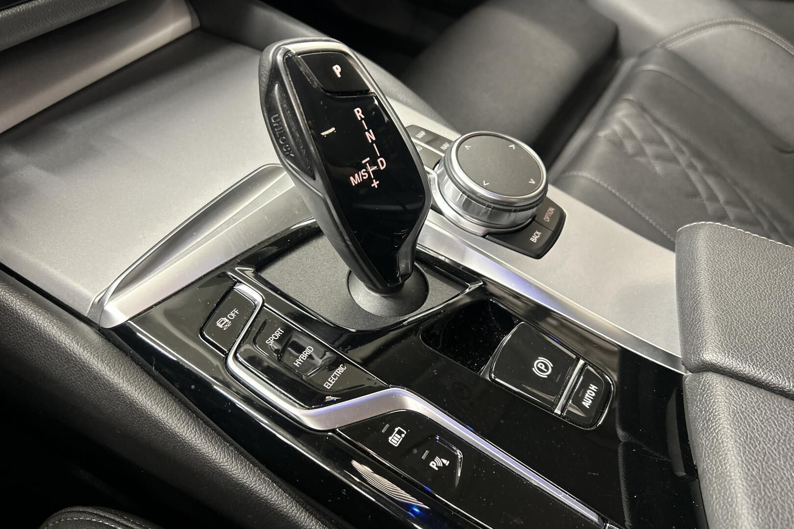 BMW 5-sarja iso kuva 17