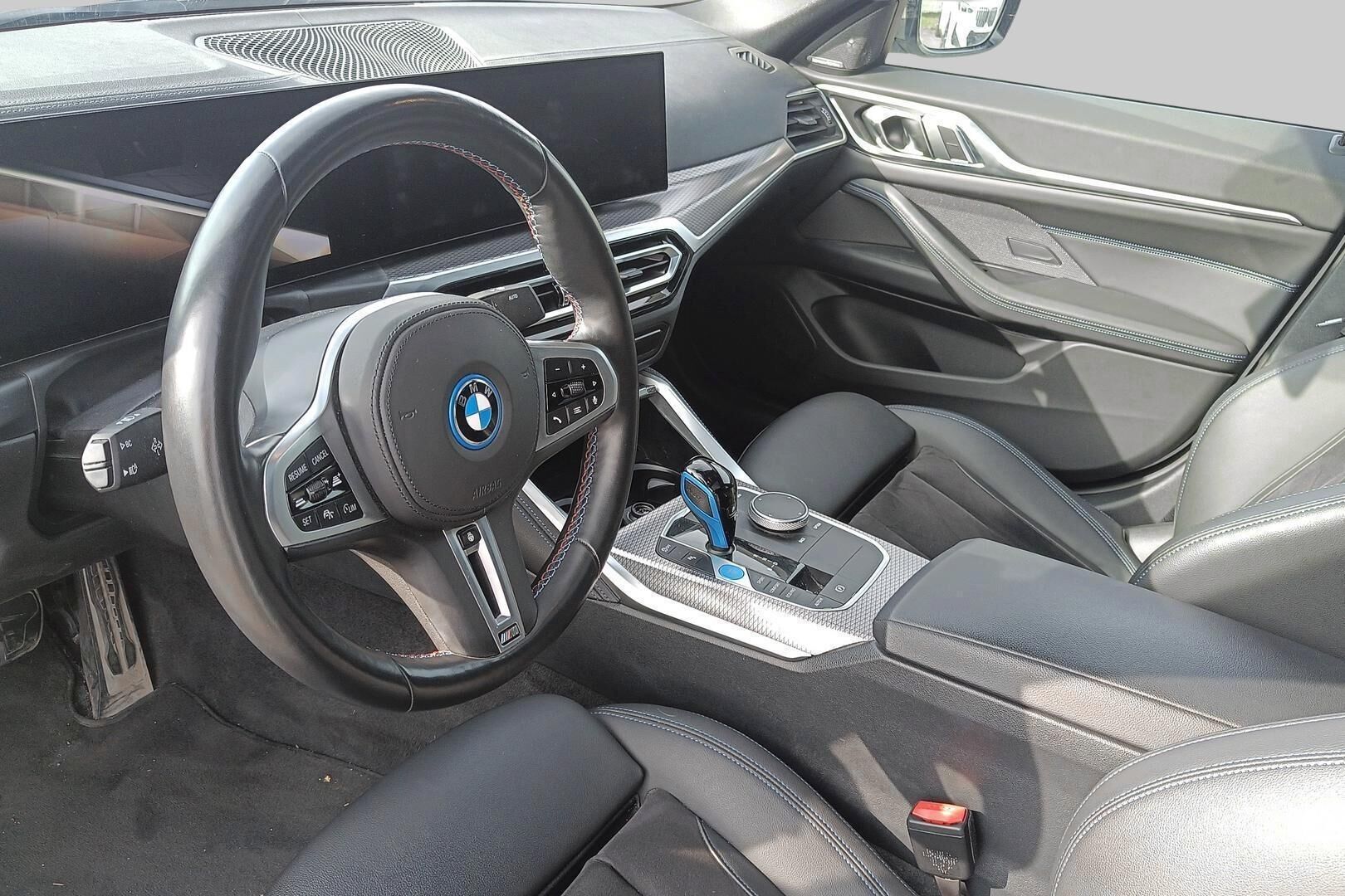 BMW i4 iso kuva 1