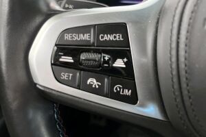 BMW i4 esikatselu 17