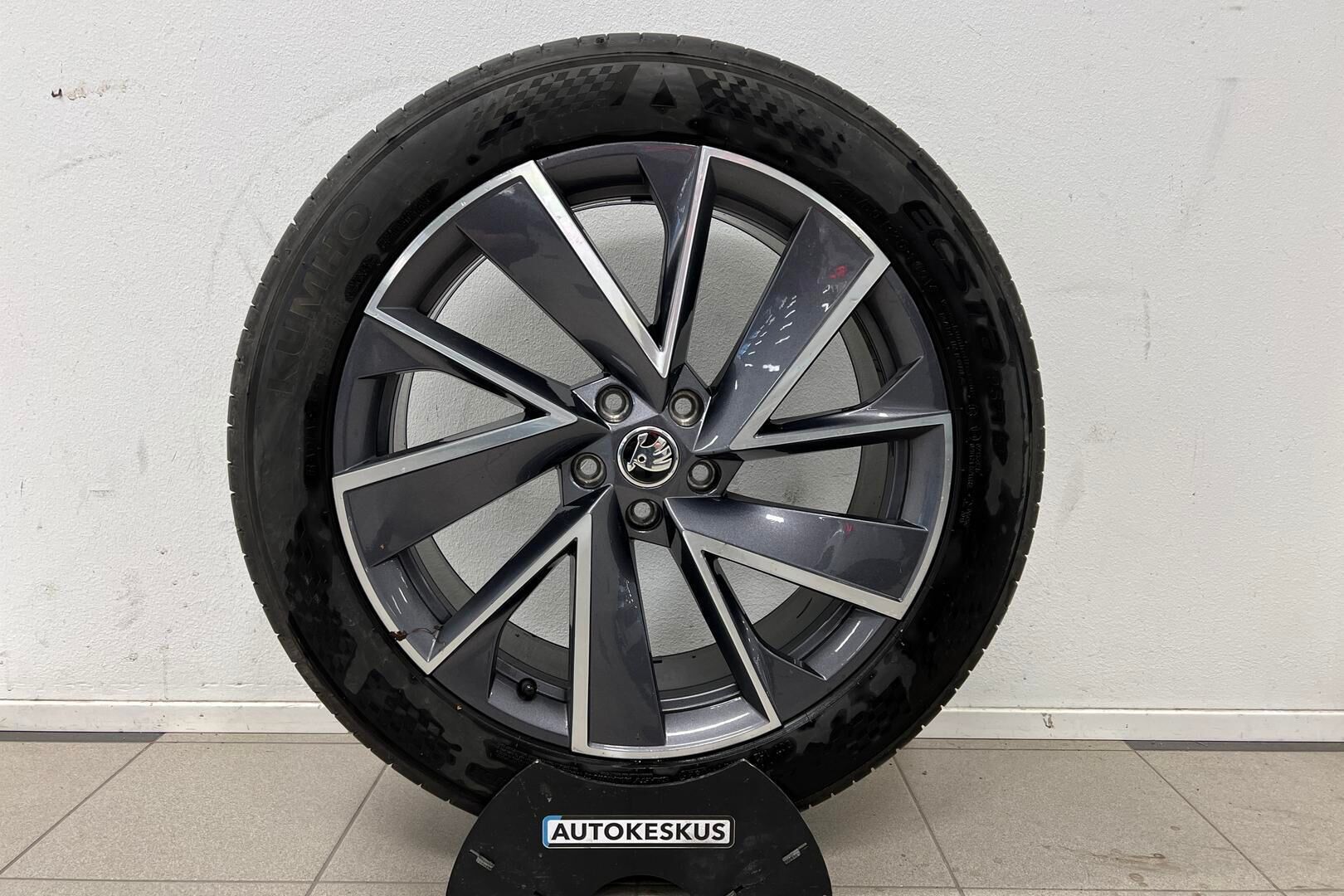 Skoda Enyaq iso kuva 19