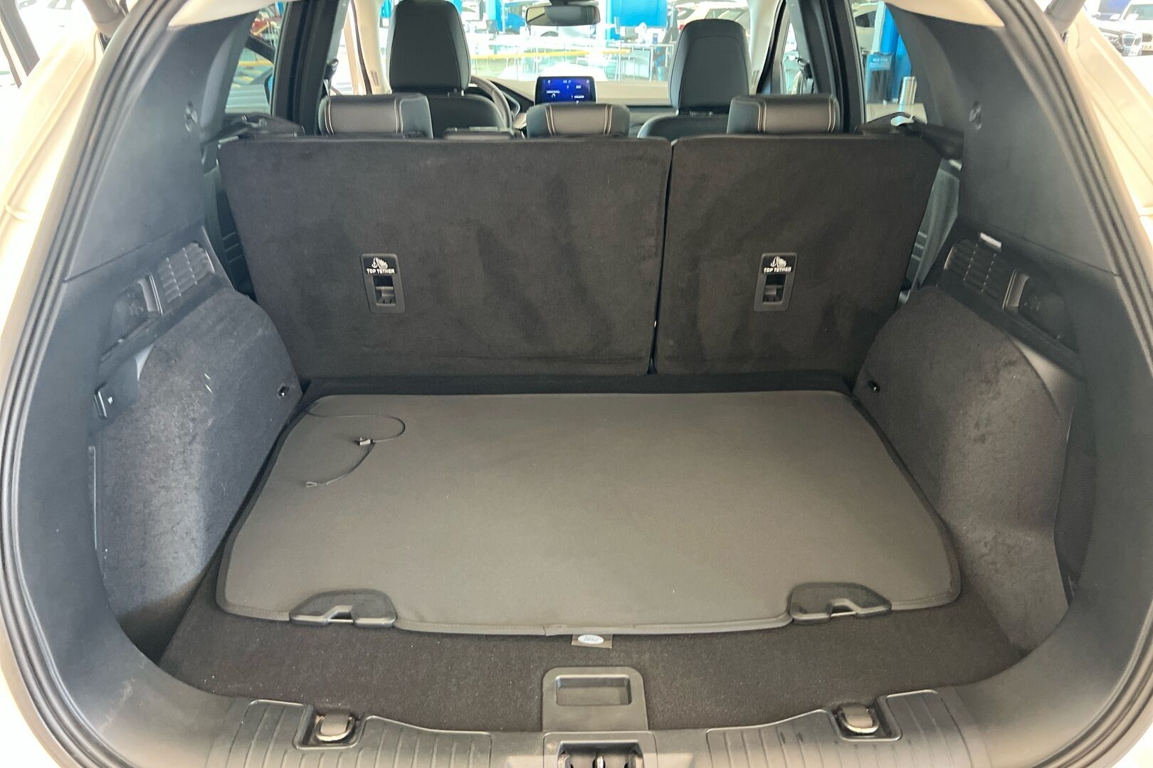 Ford Kuga iso kuva 10