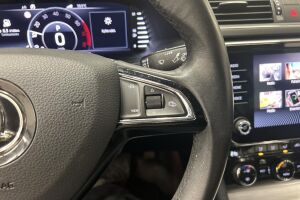 Skoda Superb esikatselu 16