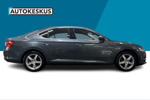 Skoda Superb esikatselu 4