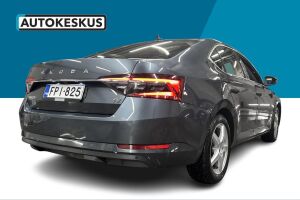 Skoda Superb esikatselu 5