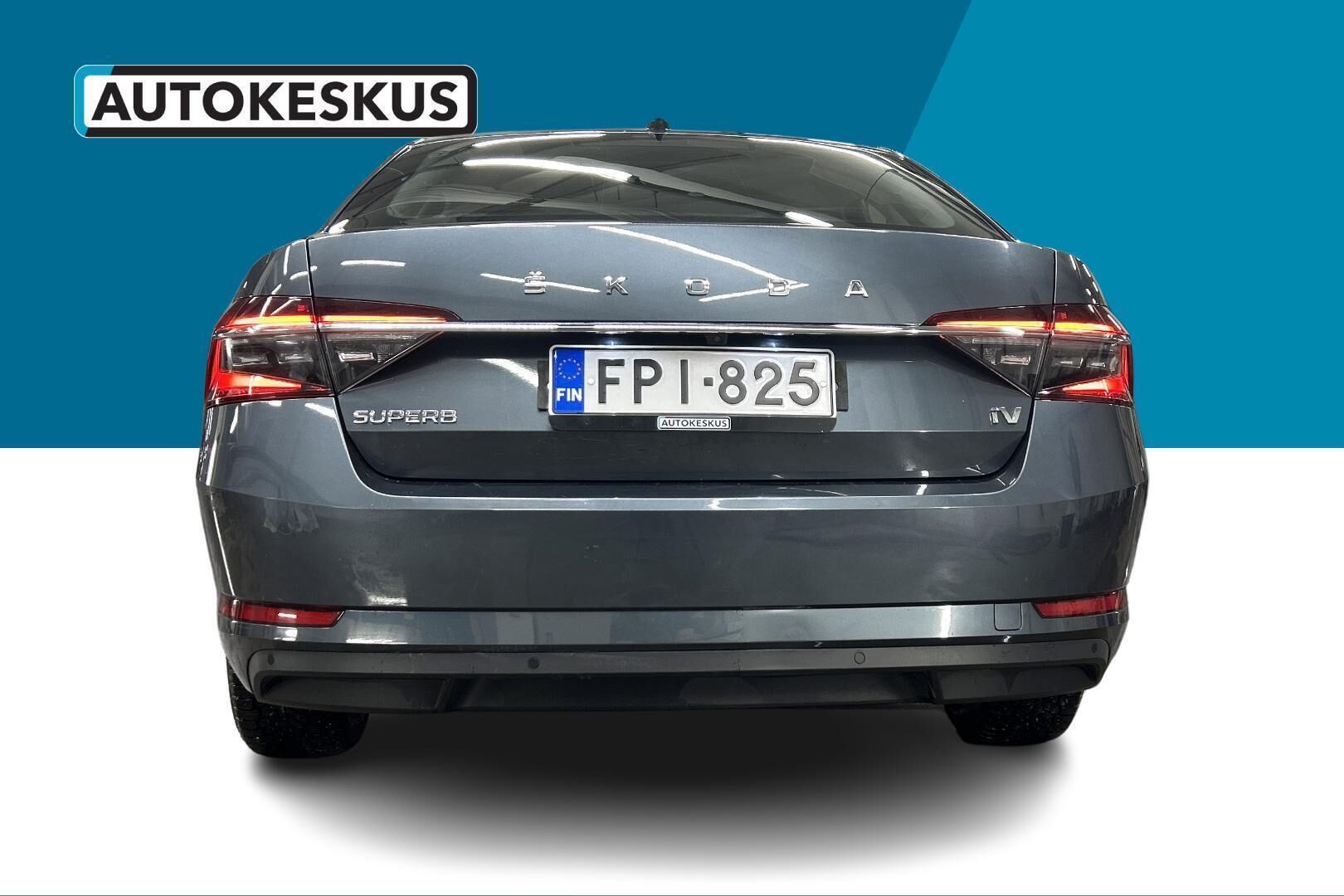 Skoda Superb iso kuva 7