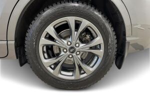 Ford Kuga esikatselu 13