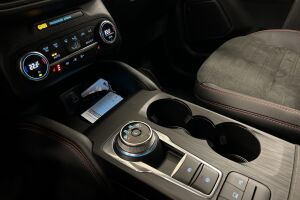 Ford Kuga esikatselu 16