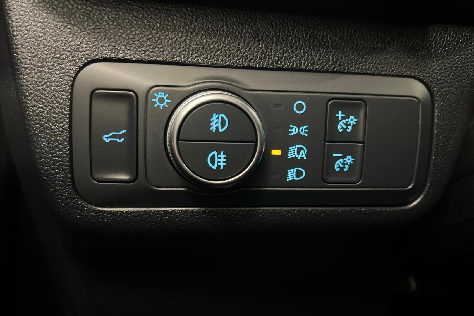 Ford Kuga iso kuva 19