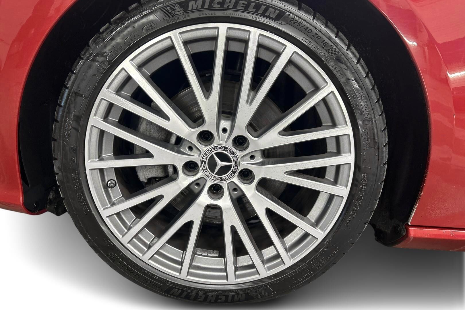 Mercedes-Benz CLA iso kuva 12