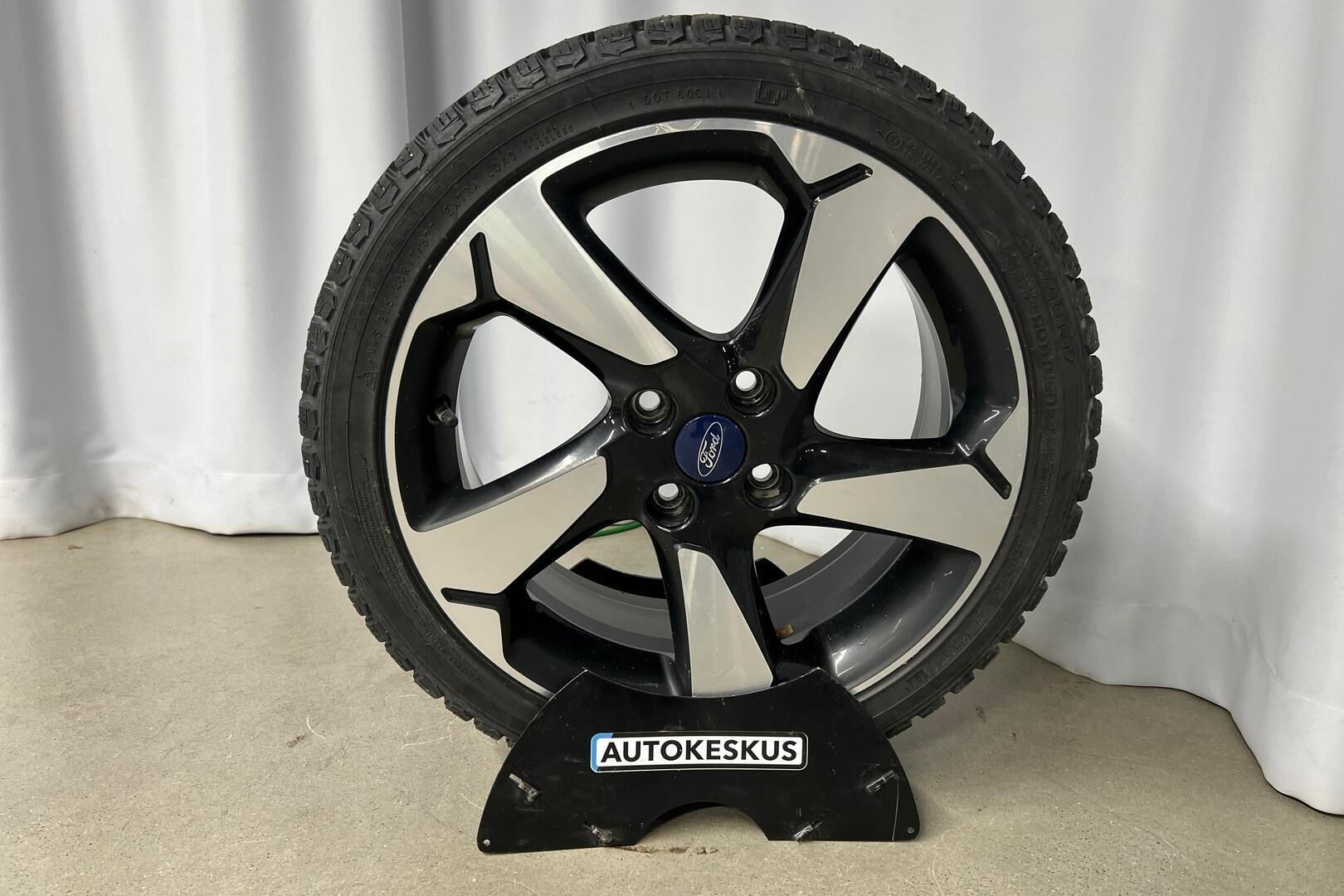 Ford Fiesta iso kuva 9