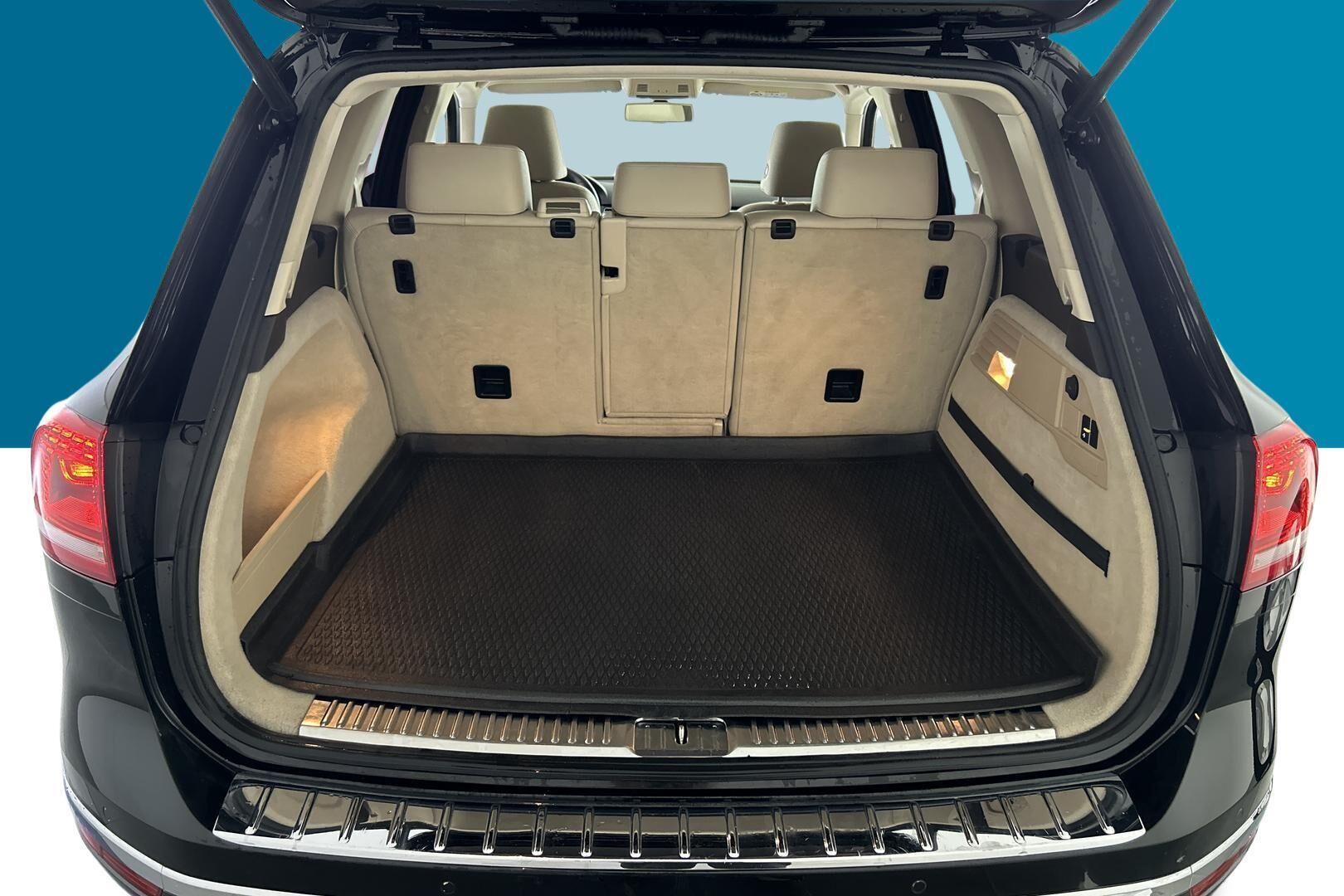 Volkswagen Touareg iso kuva 11